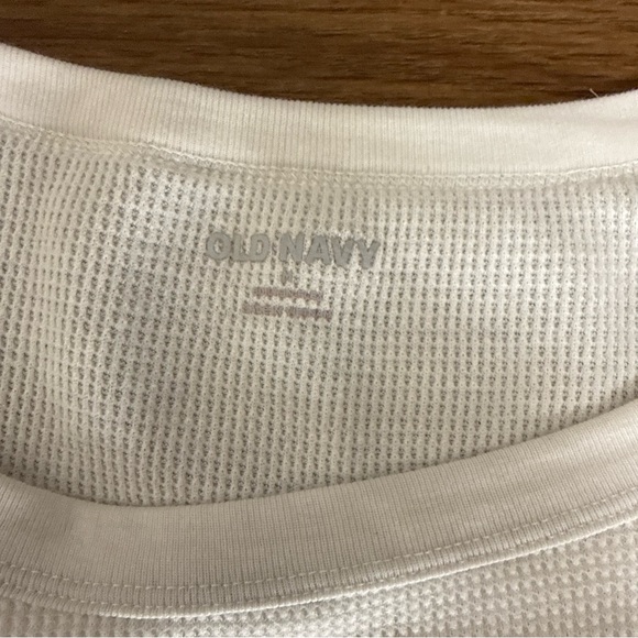 Old Navy White Waffle Knit Shirt - Picture 2 of 2
